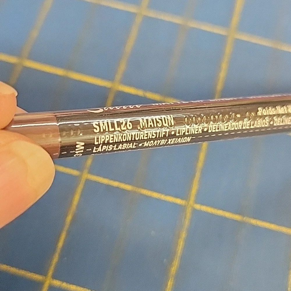 NYX Matte Lip Liner SMLL26 Maison New Sealed Box